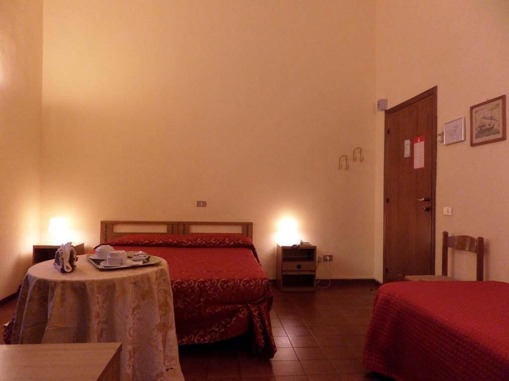 Hotel Delizia Genovese Montecatini Terme Phòng bức ảnh