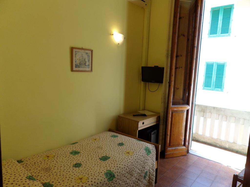 Hotel Delizia Genovese Montecatini Terme Phòng bức ảnh